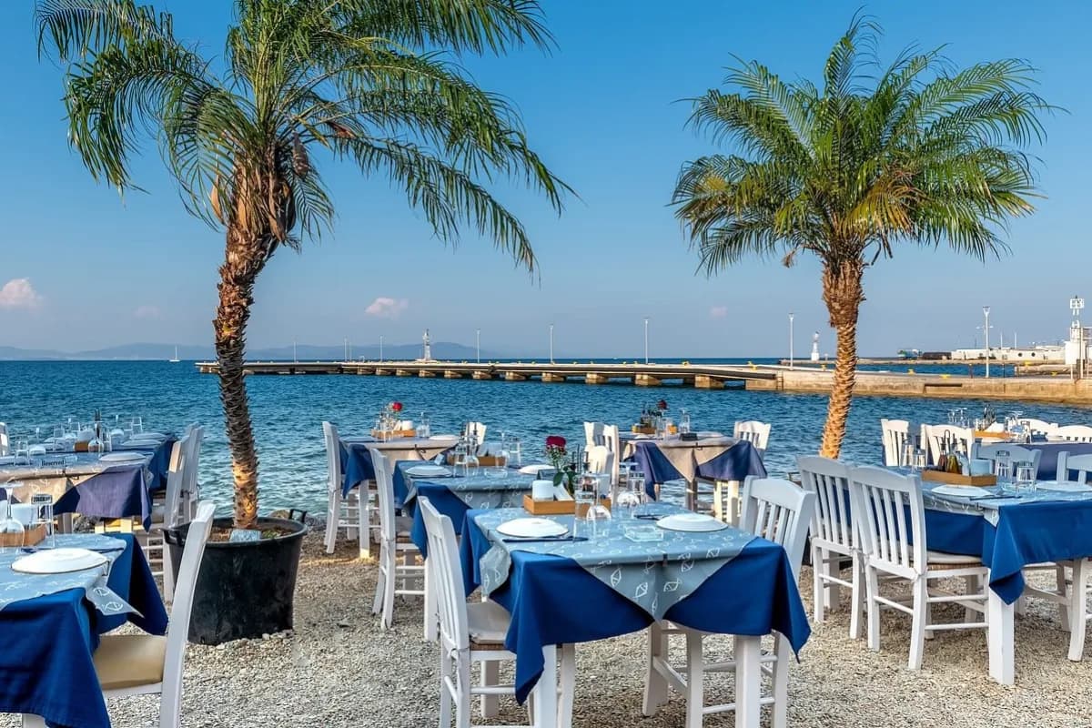 Seafront Dining