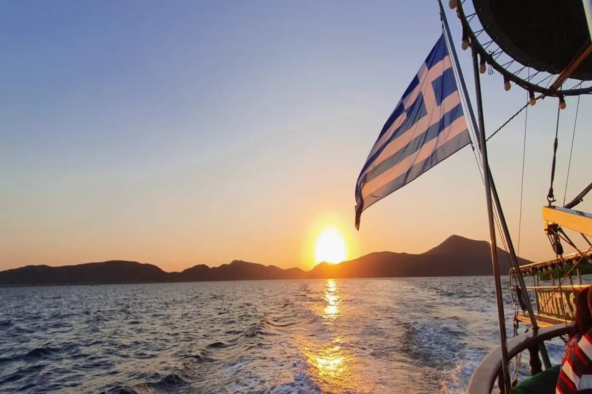 Sunset and Dinner Cruises