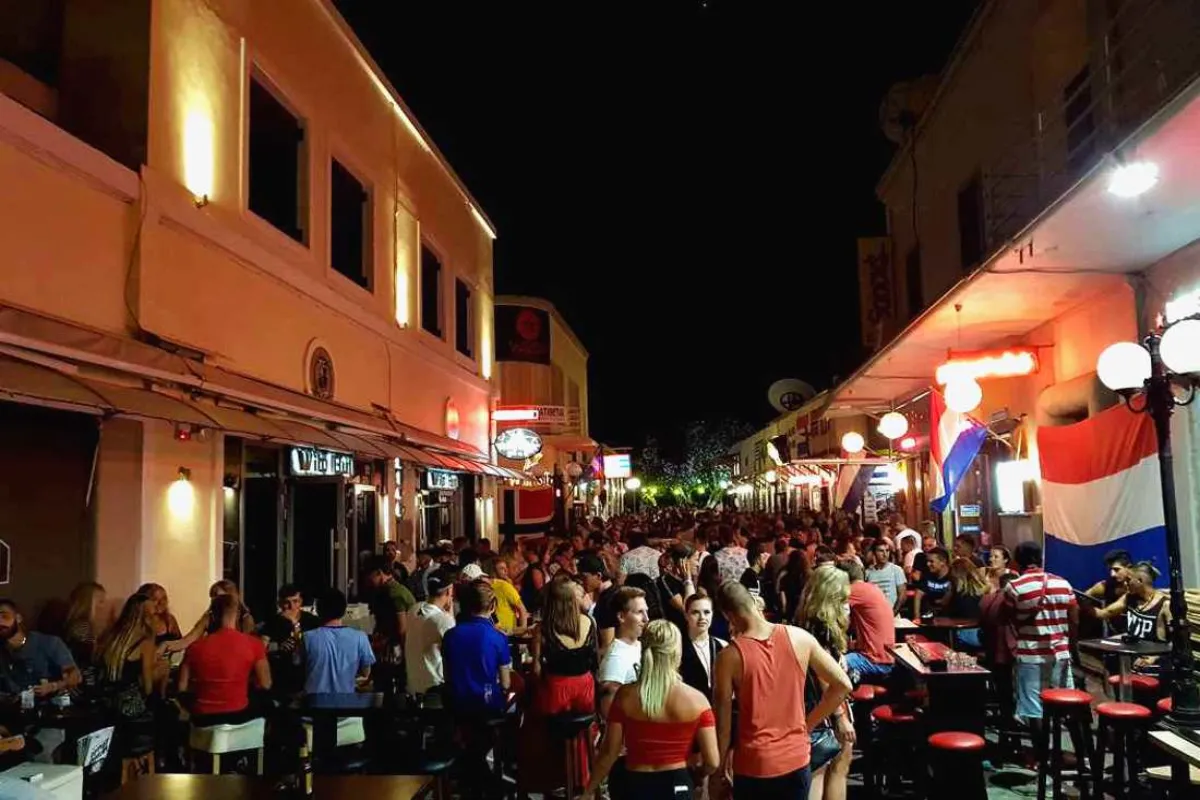 Bar Street (Diakon)