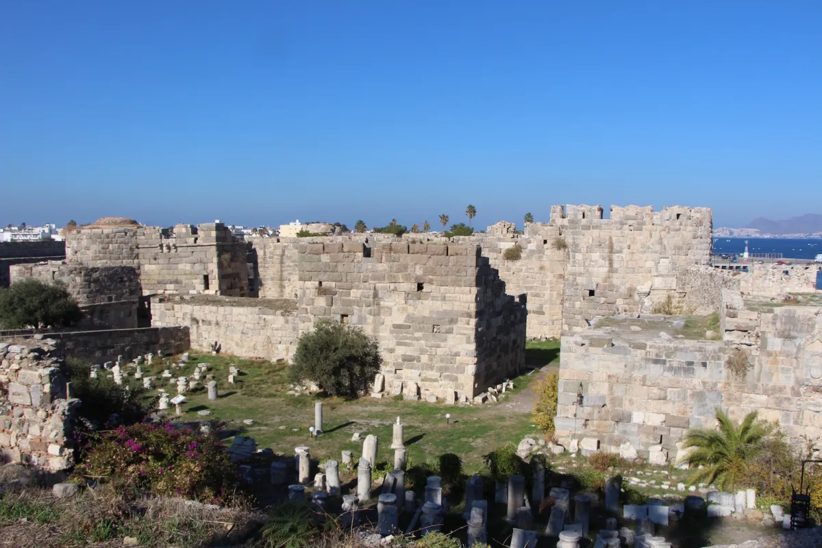 Neratzia Castle (Castle of the Knights)