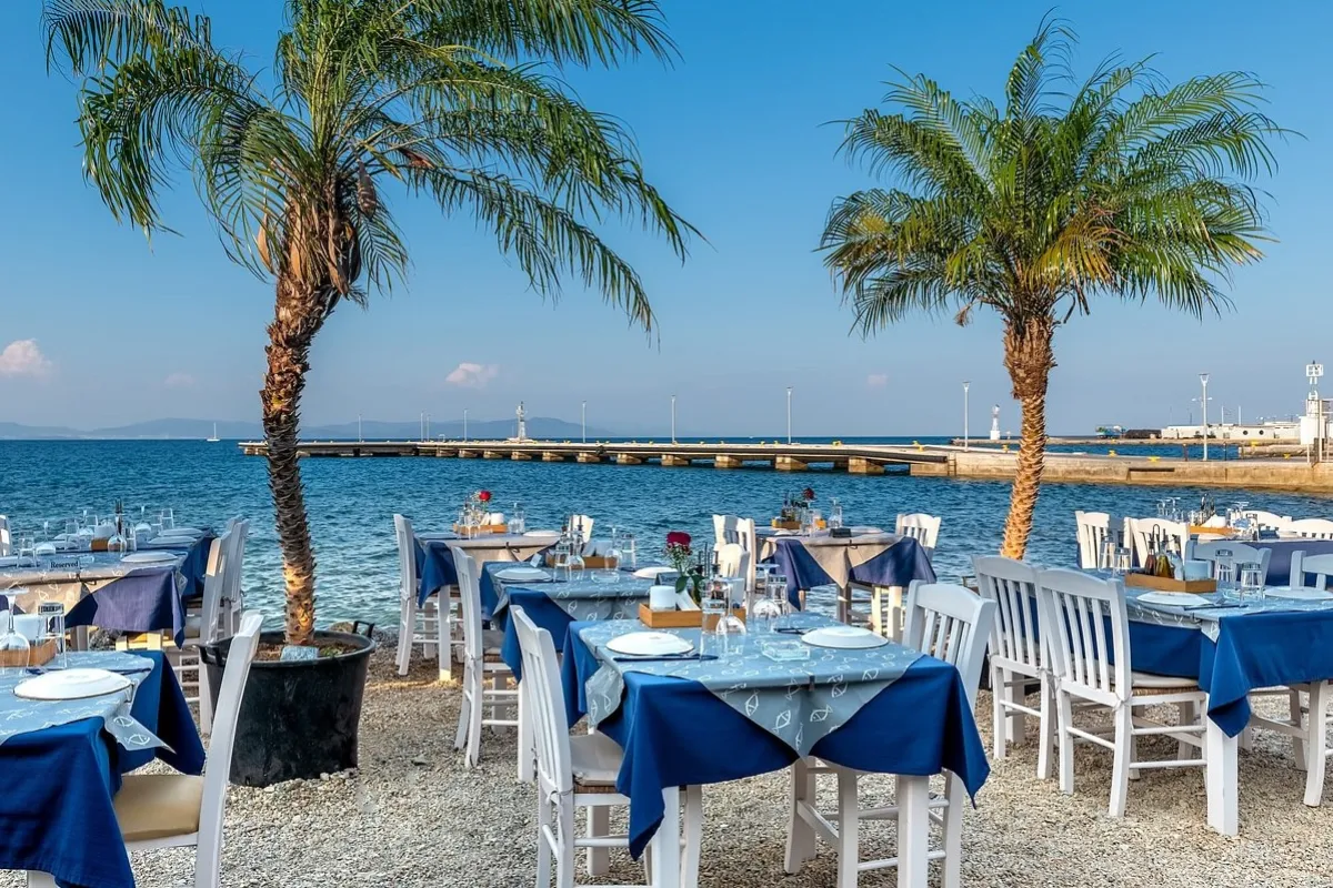 Seafront Dining
