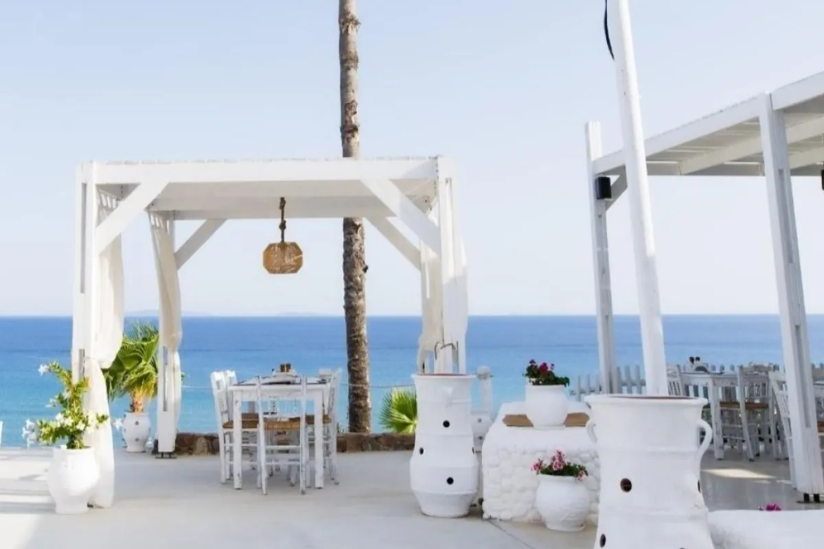 Seafront Dining